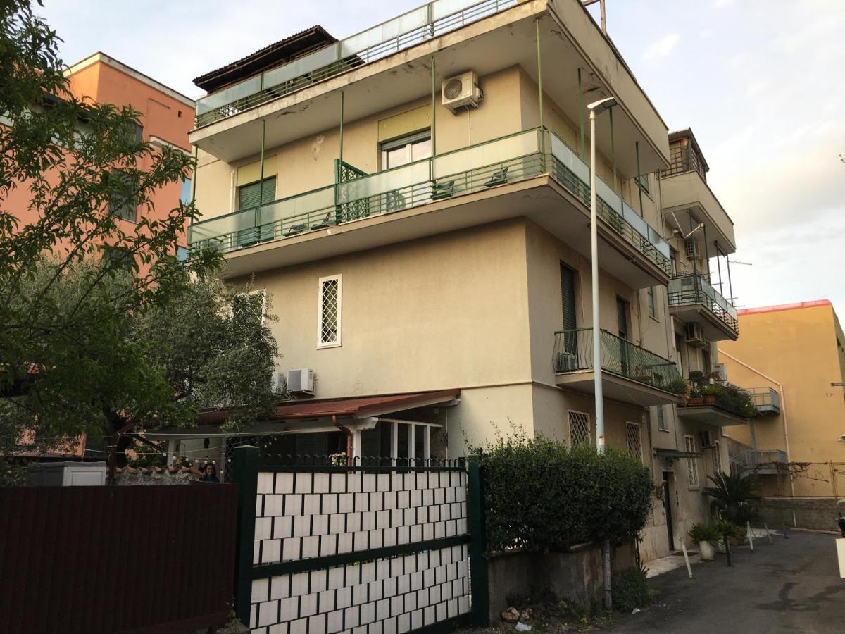 Sunny Rome Attico Con Jacuzzi, Terrazzo E Fibra Appartement Buitenkant foto
